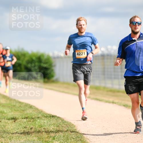 14.09.2025 - Airport Race Dr. Thomas Lammeyer http://msf.ph/oto/8861973 14.09.2025 11:59:35 Laufen 4221 meine-sportfotos.de