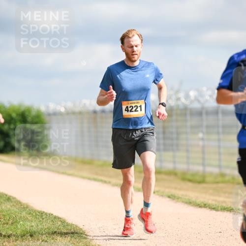 14.09.2025 - Airport Race Dr. Thomas Lammeyer http://msf.ph/oto/8861976 14.09.2025 11:59:36 Laufen 4221 meine-sportfotos.de