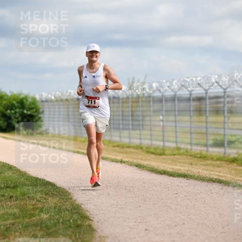 14.09.2025 - Airport Race Dr. Thomas Lammeyer http://msf.ph/oto/8862019 14.09.2025 11:59:45 Laufen 711 meine-sportfotos.de