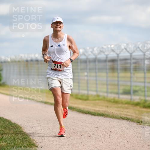 14.09.2025 - Airport Race Dr. Thomas Lammeyer http://msf.ph/oto/8862025 14.09.2025 11:59:46 Laufen 711 meine-sportfotos.de