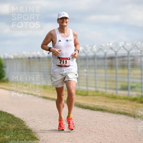 14.09.2025 - Airport Race Dr. Thomas Lammeyer http://msf.ph/oto/8862026 14.09.2025 11:59:46 Laufen 711 meine-sportfotos.de