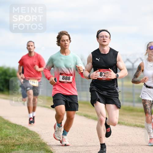 14.09.2025 - Airport Race Dr. Thomas Lammeyer http://msf.ph/oto/8862089 14.09.2025 11:59:59 Laufen 888, 87, 456 meine-sportfotos.de