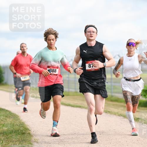 14.09.2025 - Airport Race Dr. Thomas Lammeyer http://msf.ph/oto/8862092 14.09.2025 12:00:00 Laufen 87, 888, 45, 145 meine-sportfotos.de