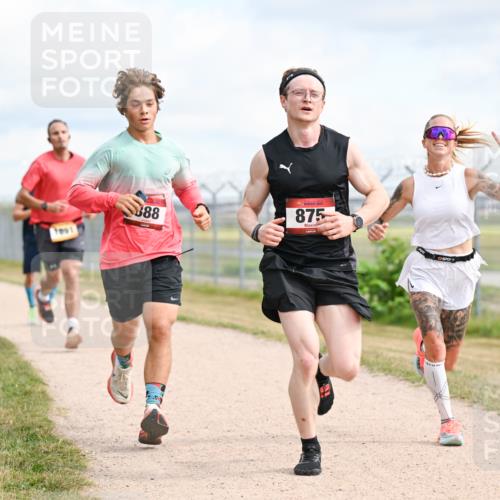 14.09.2025 - Airport Race Dr. Thomas Lammeyer http://msf.ph/oto/8862095 14.09.2025 12:00:00 Laufen 888, 875 meine-sportfotos.de
