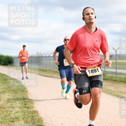 14.09.2025 - Airport Race Dr. Thomas Lammeyer http://msf.ph/oto/8862113 14.09.2025 12:00:03 Laufen 1891 meine-sportfotos.de