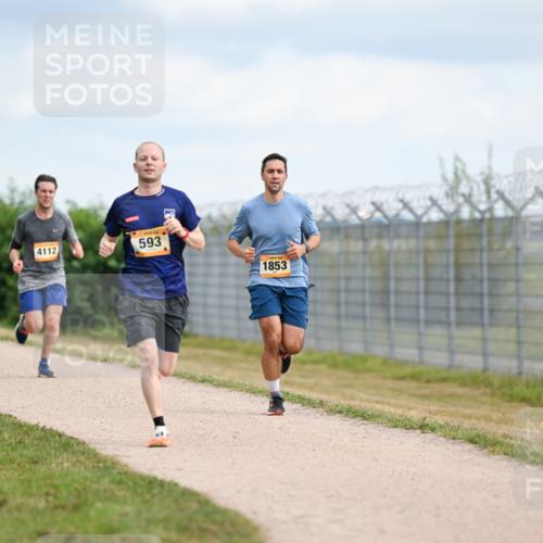 14.09.2025 - Airport Race Dr. Thomas Lammeyer http://msf.ph/oto/8862168 14.09.2025 12:00:41 Laufen 4112, 593, 1853 meine-sportfotos.de