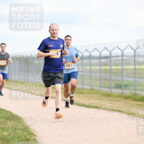 14.09.2025 - Airport Race Dr. Thomas Lammeyer http://msf.ph/oto/8862183 14.09.2025 12:00:43 Laufen 4112, 1853 meine-sportfotos.de