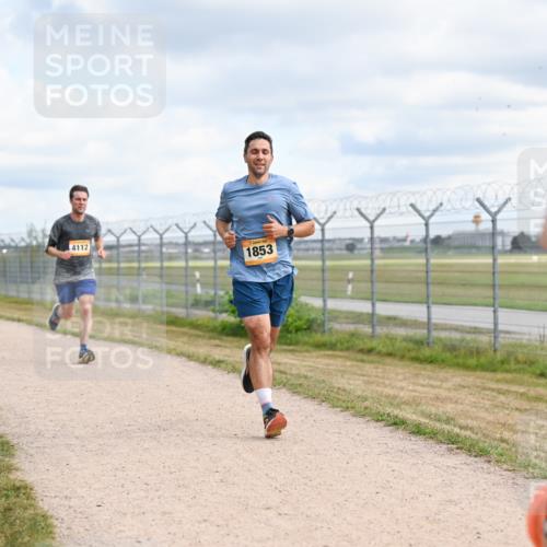 14.09.2025 - Airport Race Dr. Thomas Lammeyer http://msf.ph/oto/8862206 14.09.2025 12:00:46 Laufen 4112, 1853 meine-sportfotos.de