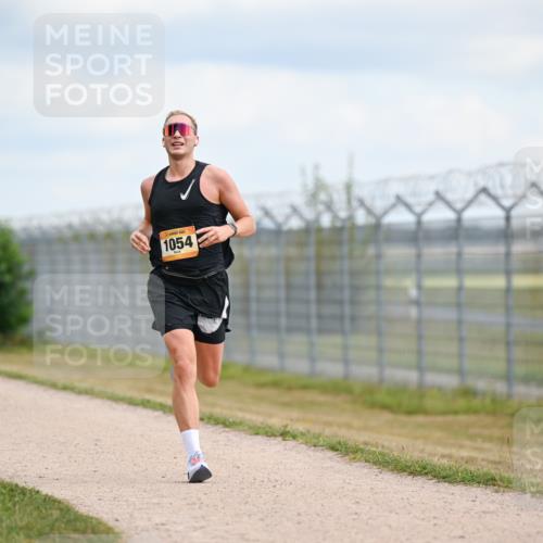 14.09.2025 - Airport Race Dr. Thomas Lammeyer http://msf.ph/oto/8862250 14.09.2025 12:00:57 Laufen 2165, 1054 meine-sportfotos.de