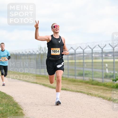 14.09.2025 - Airport Race Dr. Thomas Lammeyer http://msf.ph/oto/8862264 14.09.2025 12:00:59 Laufen 1054, 216 meine-sportfotos.de
