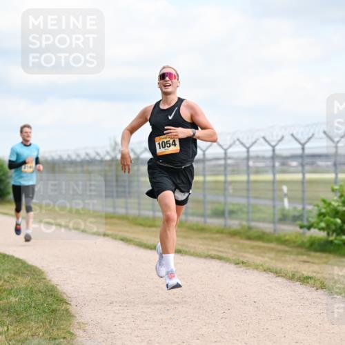 14.09.2025 - Airport Race Dr. Thomas Lammeyer http://msf.ph/oto/8862266 14.09.2025 12:00:59 Laufen 1054 meine-sportfotos.de