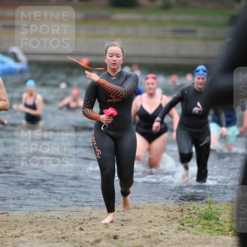 14.09.2025 - Stadtparktriathlon Michael Strokosch http://msf.ph/oto/8862356 14.09.2025 09:50:19 Schwimmen 515, 532, 553, 571, 588, 595, 600, 619 meine-sportfotos.de