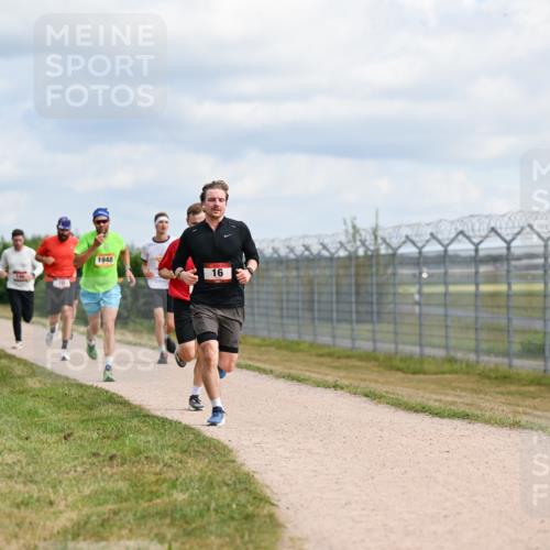 14.09.2025 - Airport Race Dr. Thomas Lammeyer http://msf.ph/oto/8862369 14.09.2025 12:01:21 Laufen 16 meine-sportfotos.de