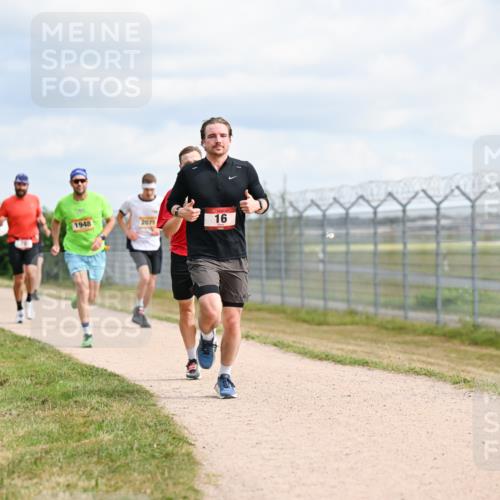 14.09.2025 - Airport Race Dr. Thomas Lammeyer http://msf.ph/oto/8862394 14.09.2025 12:01:23 Laufen 1948, 2075, 16 meine-sportfotos.de