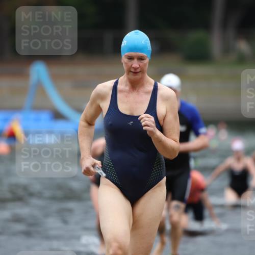 14.09.2025 - Stadtparktriathlon Michael Strokosch http://msf.ph/oto/8862410 14.09.2025 09:50:38 Schwimmen 535, 539, 566, 589, 592 meine-sportfotos.de