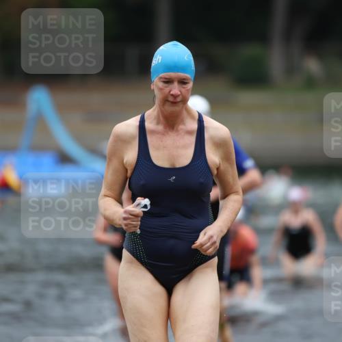 14.09.2025 - Stadtparktriathlon Michael Strokosch http://msf.ph/oto/8862411 14.09.2025 09:50:39 Schwimmen 535, 539, 566, 589, 592 meine-sportfotos.de