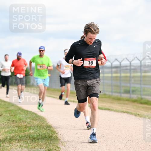 14.09.2025 - Airport Race Dr. Thomas Lammeyer http://msf.ph/oto/8862424 14.09.2025 12:01:24 Laufen 16 meine-sportfotos.de