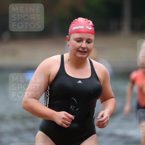14.09.2025 - Stadtparktriathlon Michael Strokosch http://msf.ph/oto/8862431 14.09.2025 09:50:44 Schwimmen 535, 539, 566, 589, 611 meine-sportfotos.de