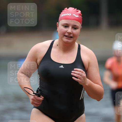 14.09.2025 - Stadtparktriathlon Michael Strokosch http://msf.ph/oto/8862433 14.09.2025 09:50:44 Schwimmen 535, 539, 566, 589, 611 meine-sportfotos.de
