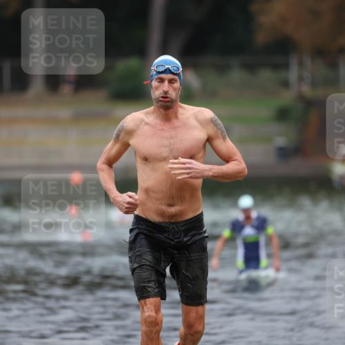14.09.2025 - Stadtparktriathlon Michael Strokosch http://msf.ph/oto/8862459 14.09.2025 09:50:52 Schwimmen 539, 566, 611 meine-sportfotos.de
