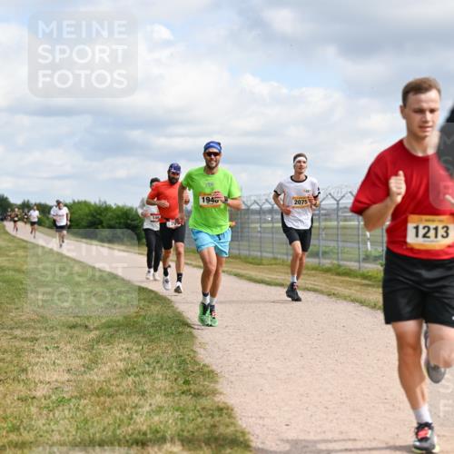 14.09.2025 - Airport Race Dr. Thomas Lammeyer http://msf.ph/oto/8862465 14.09.2025 12:01:26 Laufen 146, 1945, 2075, 1213 meine-sportfotos.de