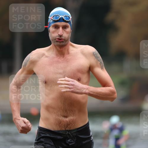 14.09.2025 - Stadtparktriathlon Michael Strokosch http://msf.ph/oto/8862469 14.09.2025 09:50:54 Schwimmen 539, 611 meine-sportfotos.de