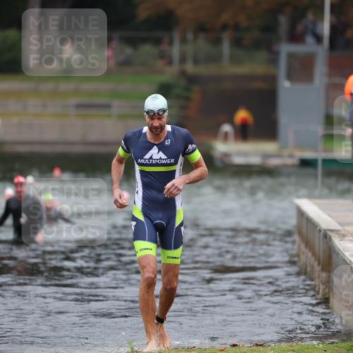 14.09.2025 - Stadtparktriathlon Michael Strokosch http://msf.ph/oto/8862470 14.09.2025 09:51:03 Schwimmen 590 meine-sportfotos.de