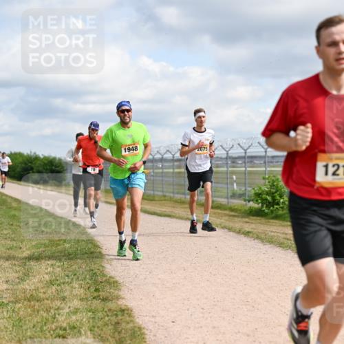 14.09.2025 - Airport Race Dr. Thomas Lammeyer http://msf.ph/oto/8862474 14.09.2025 12:01:27 Laufen 70, 1948, 2075, 1213 meine-sportfotos.de