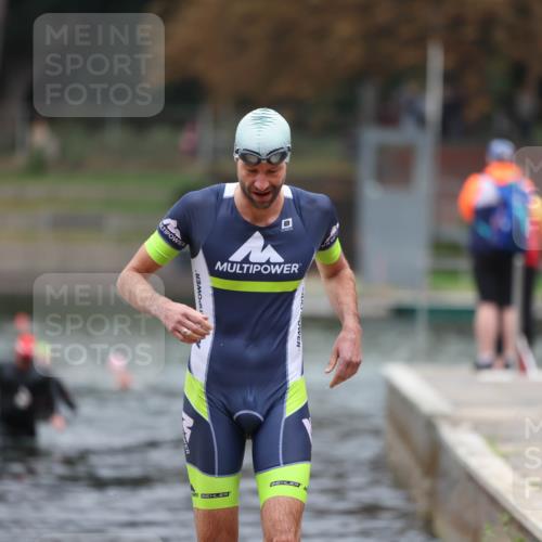 14.09.2025 - Stadtparktriathlon Michael Strokosch http://msf.ph/oto/8862483 14.09.2025 09:51:07 Schwimmen 590 meine-sportfotos.de