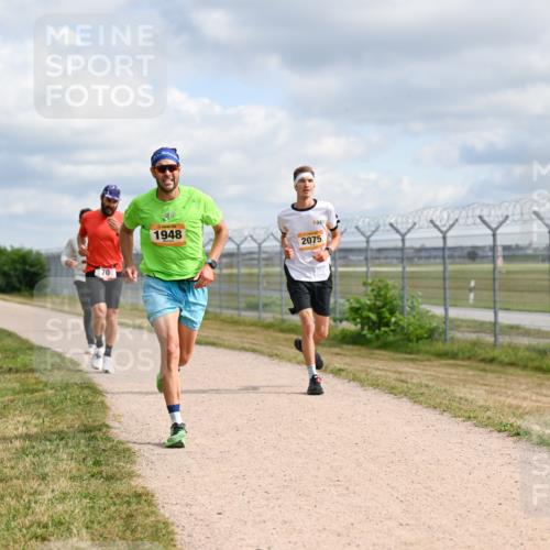 14.09.2025 - Airport Race Dr. Thomas Lammeyer http://msf.ph/oto/8862485 14.09.2025 12:01:27 Laufen 70, 1948, 2075 meine-sportfotos.de