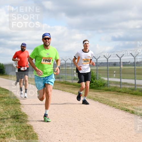 14.09.2025 - Airport Race Dr. Thomas Lammeyer http://msf.ph/oto/8862491 14.09.2025 12:01:28 Laufen 70, 1948, 2075 meine-sportfotos.de