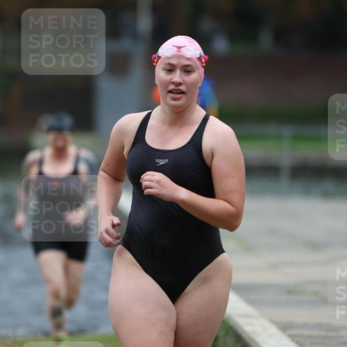 14.09.2025 - Stadtparktriathlon Michael Strokosch http://msf.ph/oto/8862542 14.09.2025 09:51:41 Schwimmen 518, 531, 558, 559, 568, 582, 601 meine-sportfotos.de