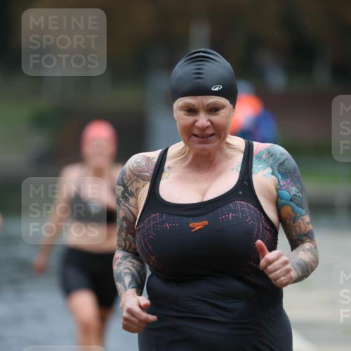 14.09.2025 - Stadtparktriathlon Michael Strokosch http://msf.ph/oto/8862551 14.09.2025 09:51:46 Schwimmen 518, 559, 568, 582, 601 meine-sportfotos.de