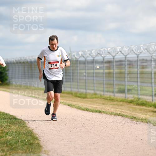 14.09.2025 - Airport Race Dr. Thomas Lammeyer http://msf.ph/oto/8862578 14.09.2025 12:01:35 Laufen 714 meine-sportfotos.de