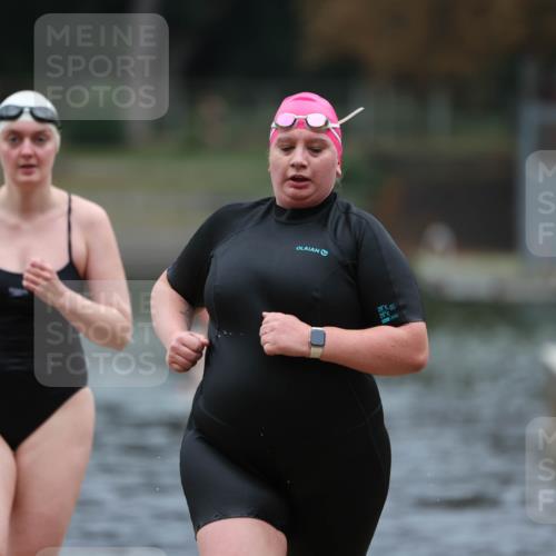 14.09.2025 - Stadtparktriathlon Michael Strokosch http://msf.ph/oto/8862580 14.09.2025 09:52:10 Schwimmen 562, 599, 615 meine-sportfotos.de