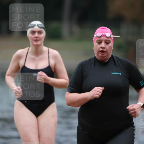 14.09.2025 - Stadtparktriathlon Michael Strokosch http://msf.ph/oto/8862582 14.09.2025 09:52:10 Schwimmen 562, 599, 615 meine-sportfotos.de