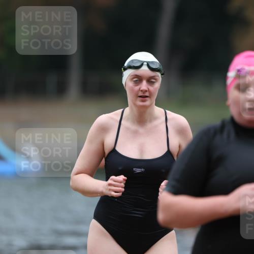 14.09.2025 - Stadtparktriathlon Michael Strokosch http://msf.ph/oto/8862584 14.09.2025 09:52:11 Schwimmen 562, 599, 615 meine-sportfotos.de