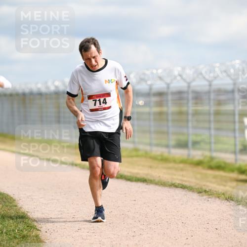14.09.2025 - Airport Race Dr. Thomas Lammeyer http://msf.ph/oto/8862601 14.09.2025 12:01:36 Laufen 714 meine-sportfotos.de