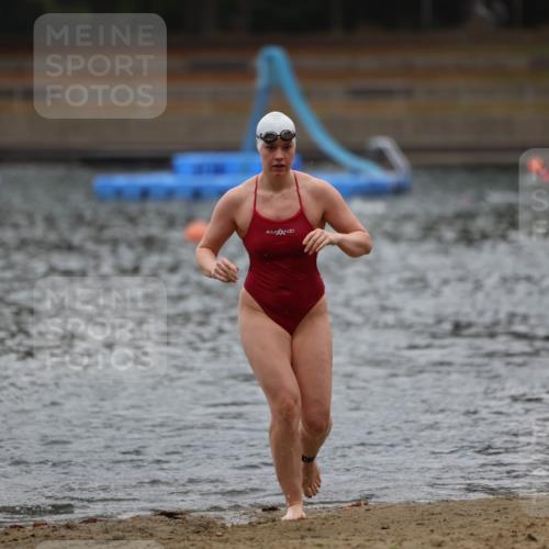 14.09.2025 - Stadtparktriathlon Michael Strokosch http://msf.ph/oto/8862619 14.09.2025 10:09:28 Schwimmen 629 meine-sportfotos.de
