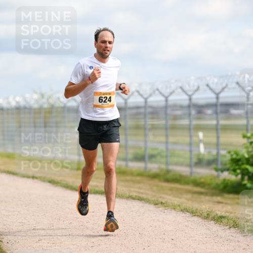 14.09.2025 - Airport Race Dr. Thomas Lammeyer http://msf.ph/oto/8862643 14.09.2025 12:01:44 Laufen 624 meine-sportfotos.de