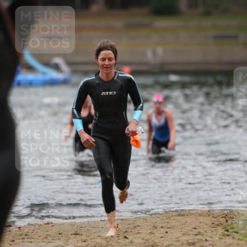 14.09.2025 - Stadtparktriathlon Michael Strokosch http://msf.ph/oto/8862677 14.09.2025 10:09:42 Schwimmen 681, 706, 717 meine-sportfotos.de