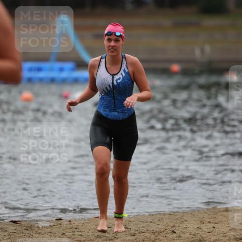 14.09.2025 - Stadtparktriathlon Michael Strokosch http://msf.ph/oto/8862709 14.09.2025 10:09:53 Schwimmen 624, 706 meine-sportfotos.de