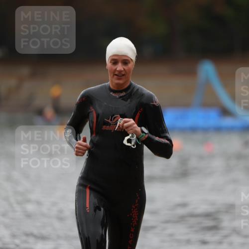 14.09.2025 - Stadtparktriathlon Michael Strokosch http://msf.ph/oto/8862736 14.09.2025 10:10:24 Schwimmen 642, 718 meine-sportfotos.de
