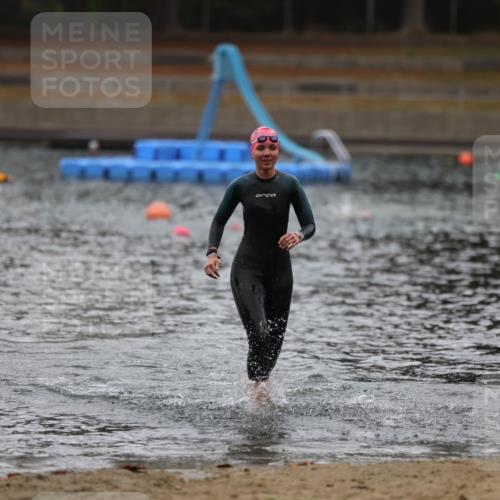 14.09.2025 - Stadtparktriathlon Michael Strokosch http://msf.ph/oto/8862744 14.09.2025 10:10:31 Schwimmen 642 meine-sportfotos.de