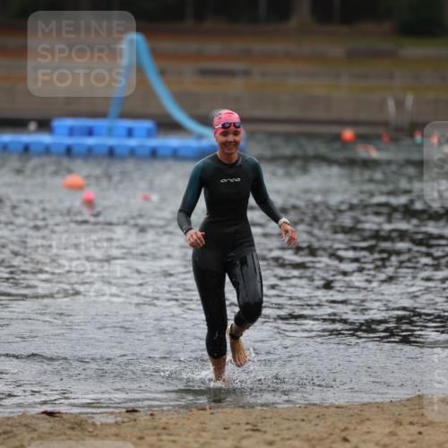 14.09.2025 - Stadtparktriathlon Michael Strokosch http://msf.ph/oto/8862747 14.09.2025 10:10:32 Schwimmen 642 meine-sportfotos.de