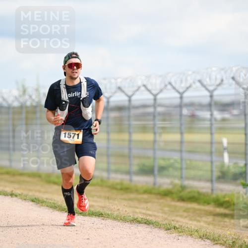 14.09.2025 - Airport Race Dr. Thomas Lammeyer http://msf.ph/oto/8862773 14.09.2025 12:01:57 Laufen 1571 meine-sportfotos.de
