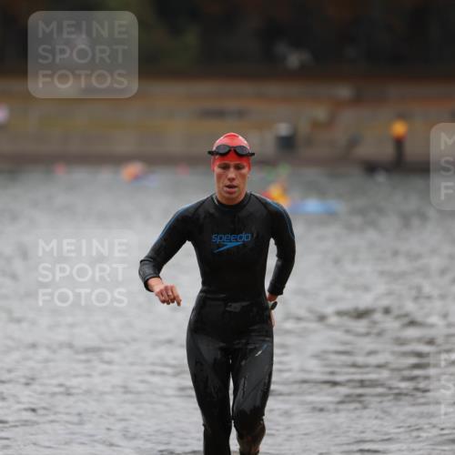 14.09.2025 - Stadtparktriathlon Michael Strokosch http://msf.ph/oto/8862777 14.09.2025 10:11:09 Schwimmen 628, 664, 674 meine-sportfotos.de