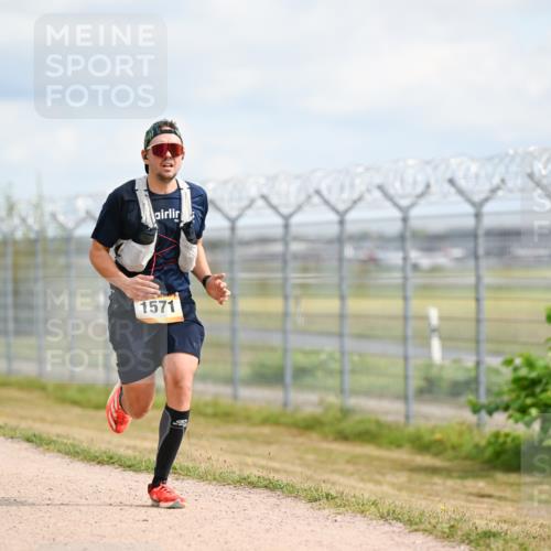 14.09.2025 - Airport Race Dr. Thomas Lammeyer http://msf.ph/oto/8862779 14.09.2025 12:01:57 Laufen 1571 meine-sportfotos.de