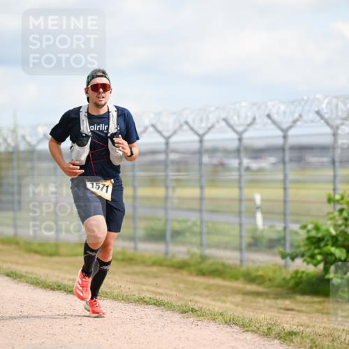 14.09.2025 - Airport Race Dr. Thomas Lammeyer http://msf.ph/oto/8862782 14.09.2025 12:01:58 Laufen 1571 meine-sportfotos.de