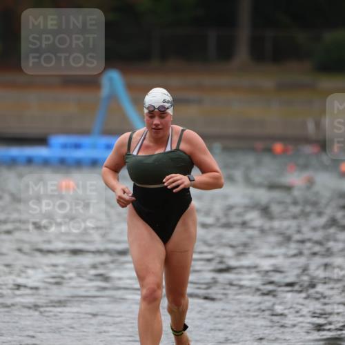 14.09.2025 - Stadtparktriathlon Michael Strokosch http://msf.ph/oto/8862784 14.09.2025 10:11:17 Schwimmen 628 meine-sportfotos.de